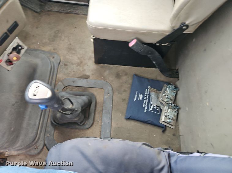 image for item EI3993 2001 Sterling  Acterra  fuel / lube truck