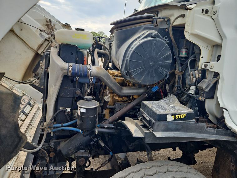 image for item EI3993 2001 Sterling  Acterra  fuel / lube truck