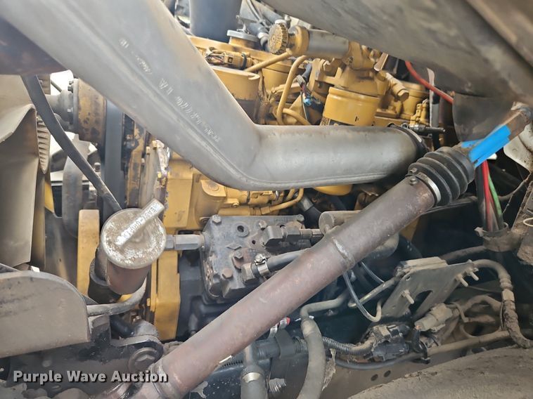 image for item EI3993 2001 Sterling  Acterra  fuel / lube truck