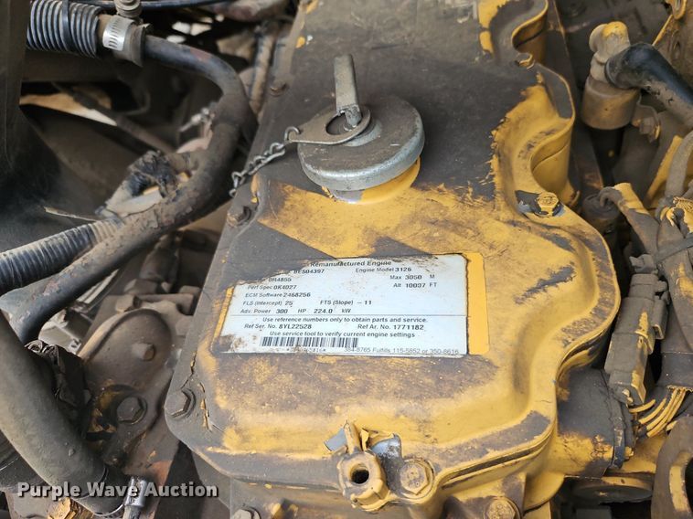 image for item EI3993 2001 Sterling  Acterra  fuel / lube truck