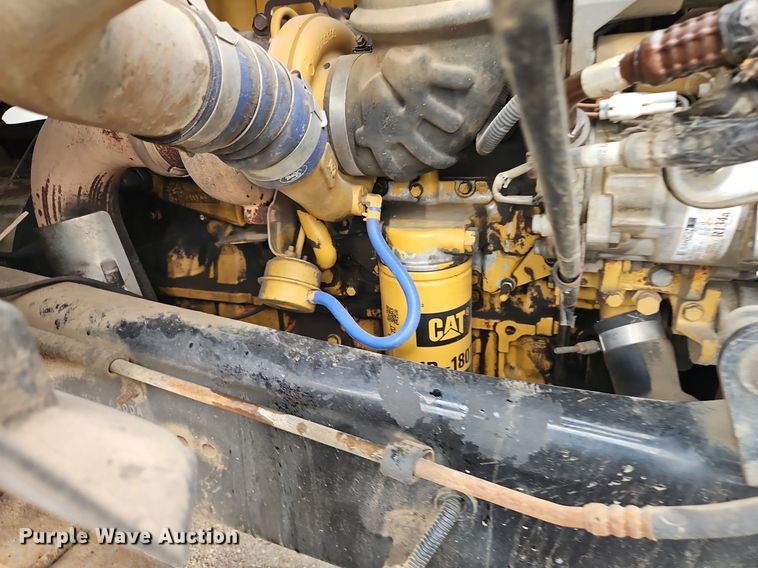 image for item EI3993 2001 Sterling  Acterra  fuel / lube truck