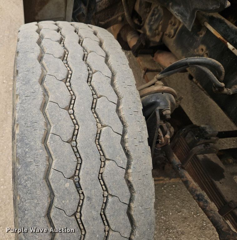 image for item EI3993 2001 Sterling  Acterra  fuel / lube truck