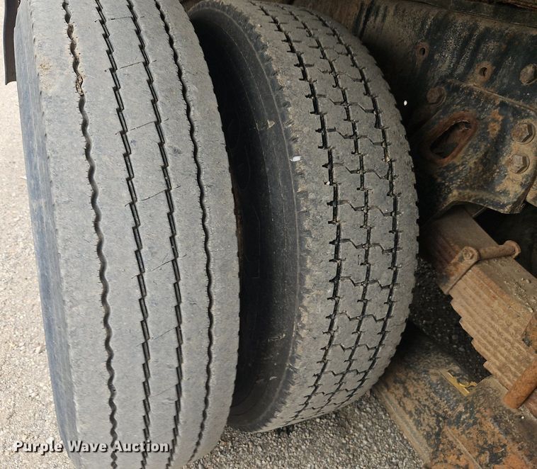 image for item EI3993 2001 Sterling  Acterra  fuel / lube truck