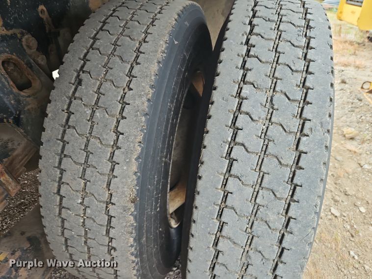 image for item EI3993 2001 Sterling  Acterra  fuel / lube truck