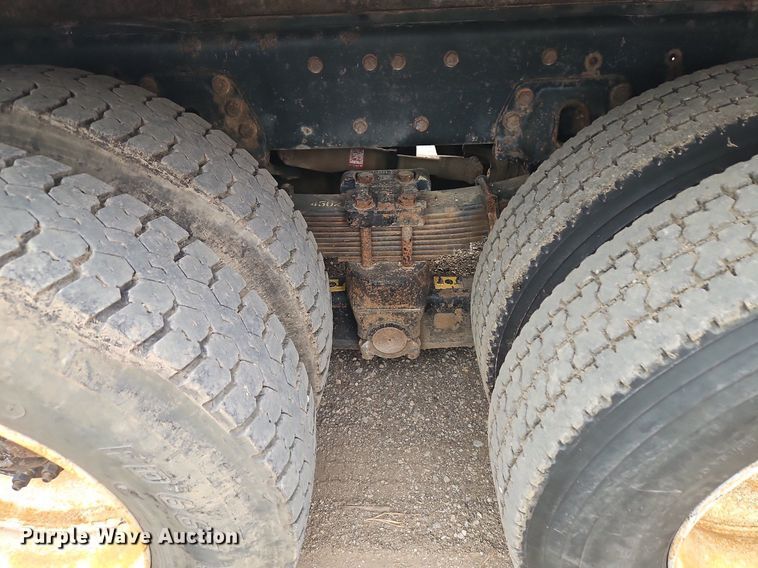 image for item EI3993 2001 Sterling  Acterra  fuel / lube truck