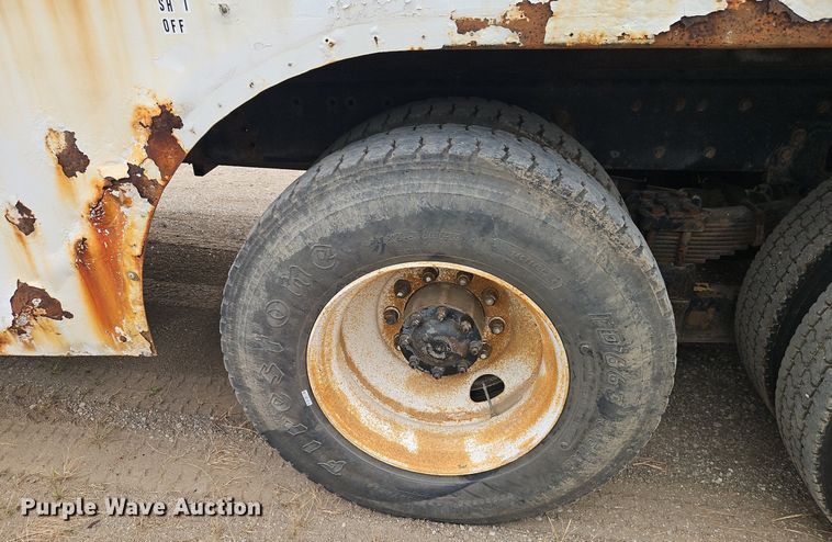 image for item EI3993 2001 Sterling  Acterra  fuel / lube truck