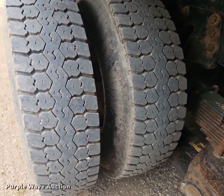 image for item EI3993 2001 Sterling  Acterra  fuel / lube truck