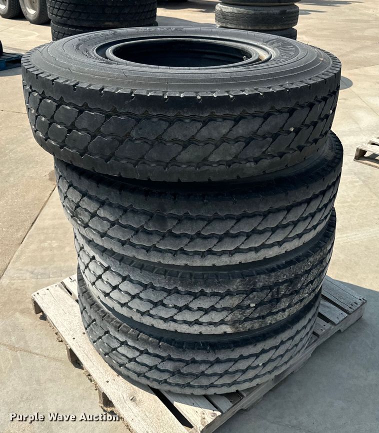 image for item EI4026 (4) Michelin 11R22.5 tires and wheels