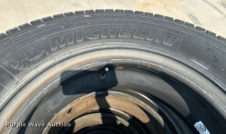 image for item EI4026 (4) Michelin 11R22.5 tires and wheels