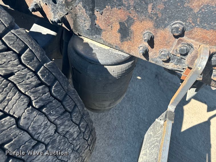 image for item EI4027 2014 Kenworth T680 semi truck