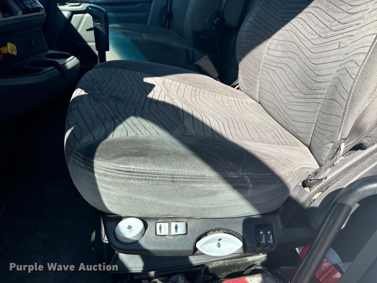 image for item EI4027 2014 Kenworth T680 semi truck