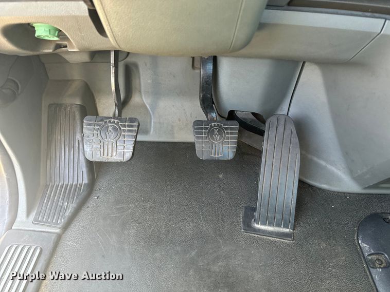 image for item EI4027 2014 Kenworth T680 semi truck