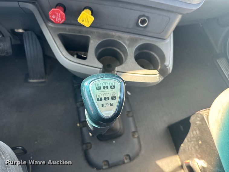 image for item EI4027 2014 Kenworth T680 semi truck