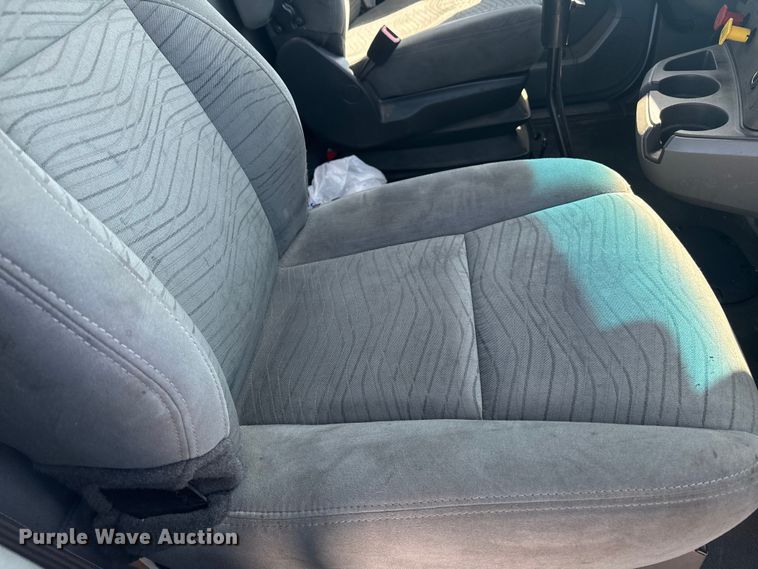 image for item EI4027 2014 Kenworth T680 semi truck