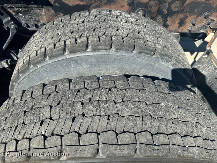 image for item EI4027 2014 Kenworth T680 semi truck