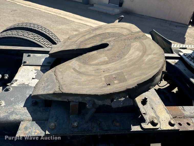 image for item EI4028 2014 Kenworth T660 semi truck