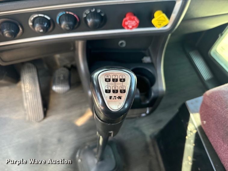 image for item EI4028 2014 Kenworth T660 semi truck