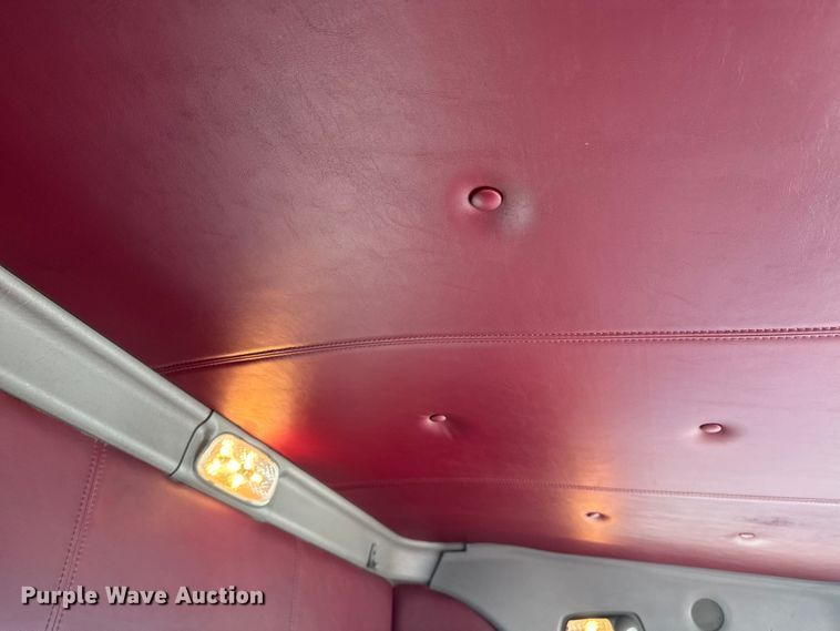 image for item EI4028 2014 Kenworth T660 semi truck