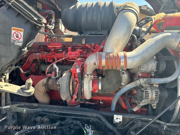 image for item EI4028 2014 Kenworth T660 semi truck