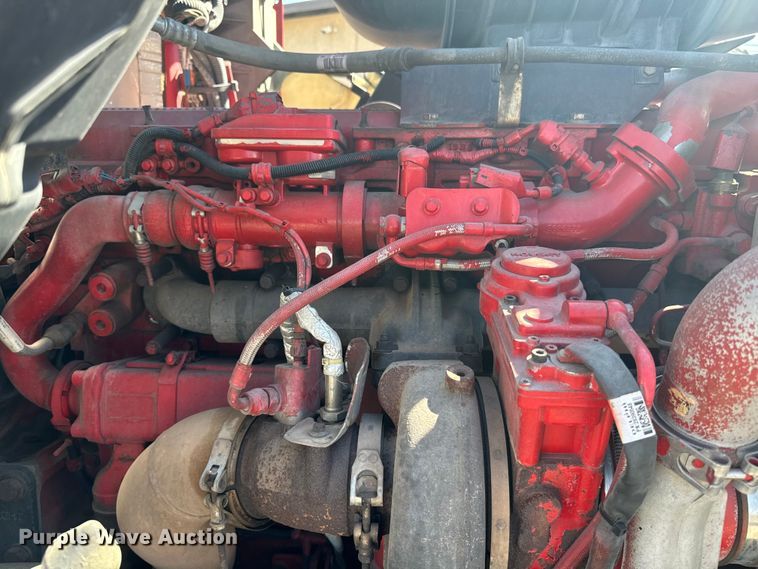 image for item EI4028 2014 Kenworth T660 semi truck