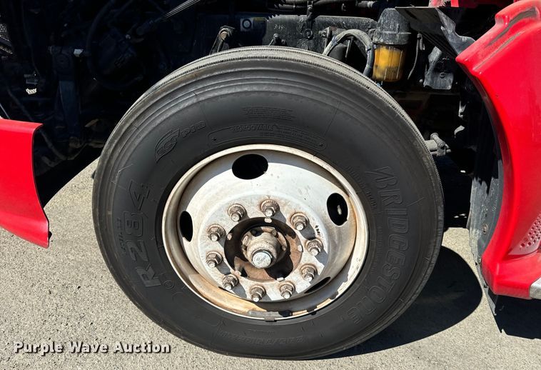 image for item EI4028 2014 Kenworth T660 semi truck