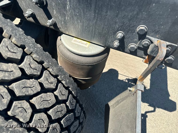 image for item EI4029 2014 Kenworth T680 semi truck