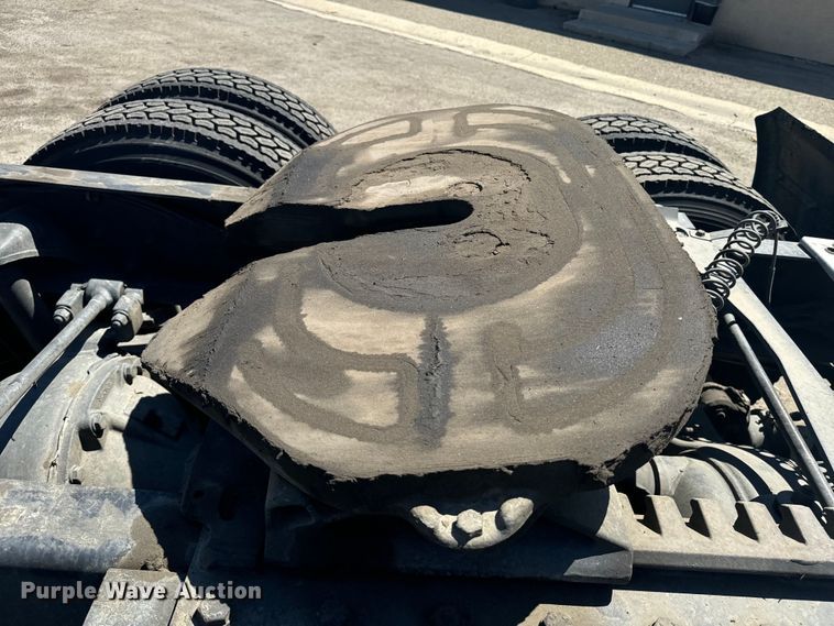 image for item EI4029 2014 Kenworth T680 semi truck