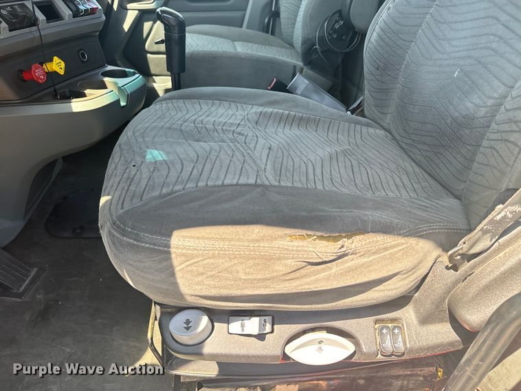 image for item EI4029 2014 Kenworth T680 semi truck