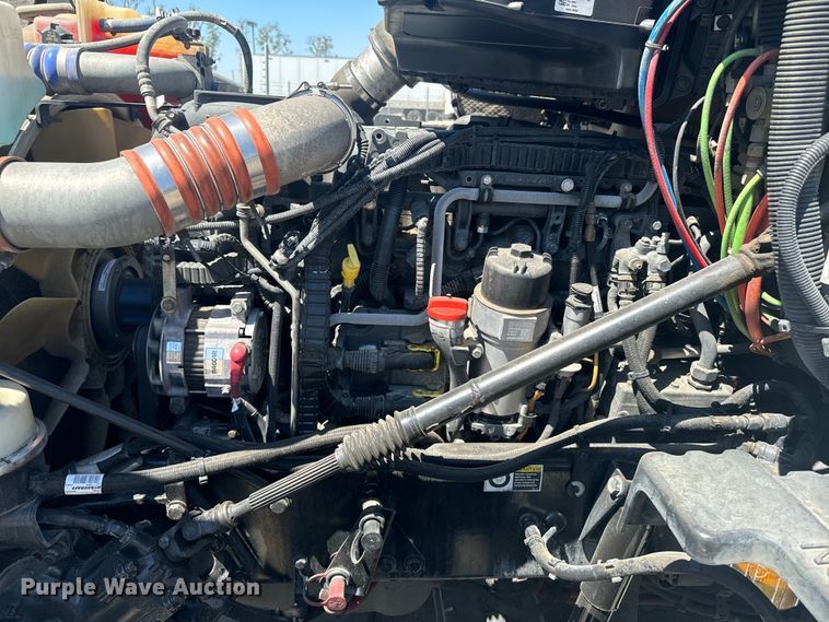 image for item EI4029 2014 Kenworth T680 semi truck