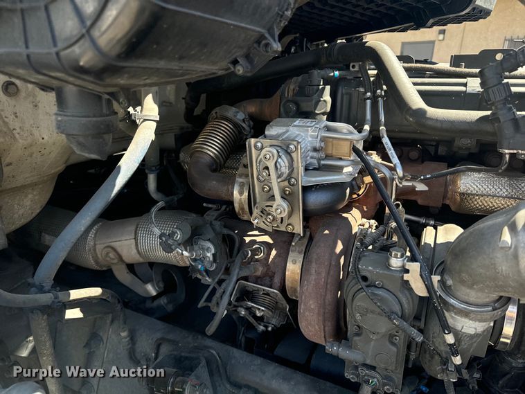 image for item EI4029 2014 Kenworth T680 semi truck