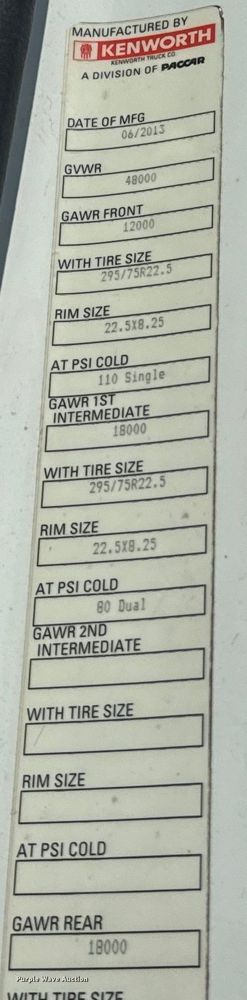 image for item EI4029 2014 Kenworth T680 semi truck