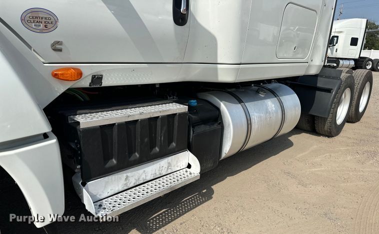 image for item EJ4478 2020 International  LT625 semi truck