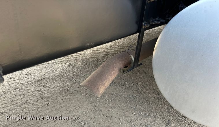 image for item EJ4478 2020 International  LT625 semi truck