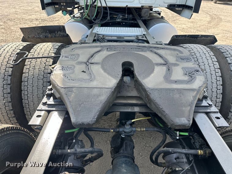 image for item EJ4478 2020 International  LT625 semi truck