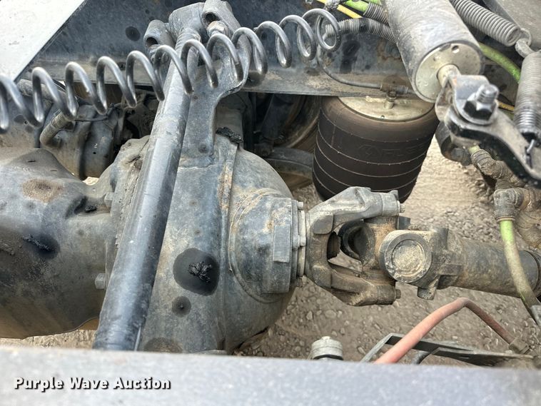 image for item EJ4478 2020 International  LT625 semi truck