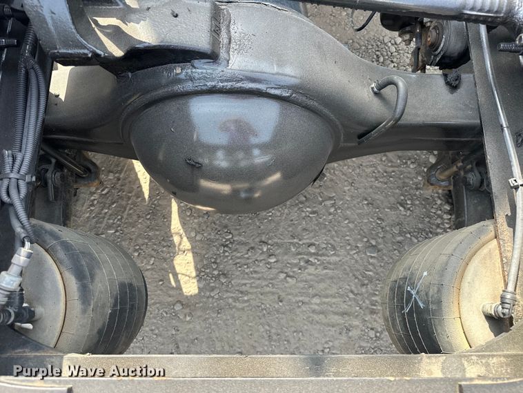 image for item EJ4478 2020 International  LT625 semi truck