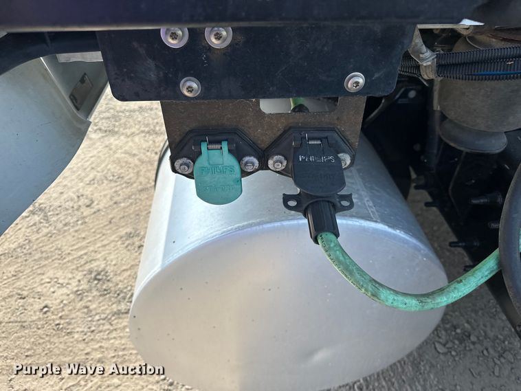 image for item EJ4478 2020 International  LT625 semi truck