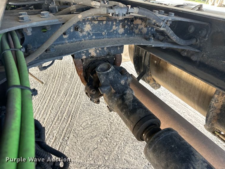 image for item EJ4478 2020 International  LT625 semi truck