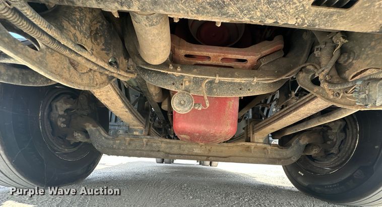 image for item EJ4478 2020 International  LT625 semi truck