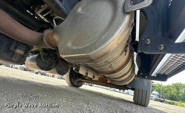 image for item EJ4478 2020 International  LT625 semi truck