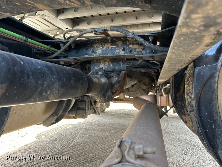 image for item EJ4478 2020 International  LT625 semi truck