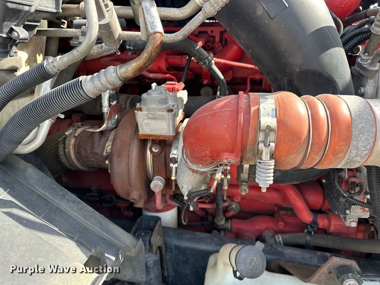 image for item EJ4478 2020 International  LT625 semi truck