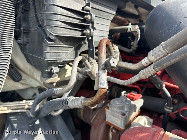 image for item EJ4478 2020 International  LT625 semi truck