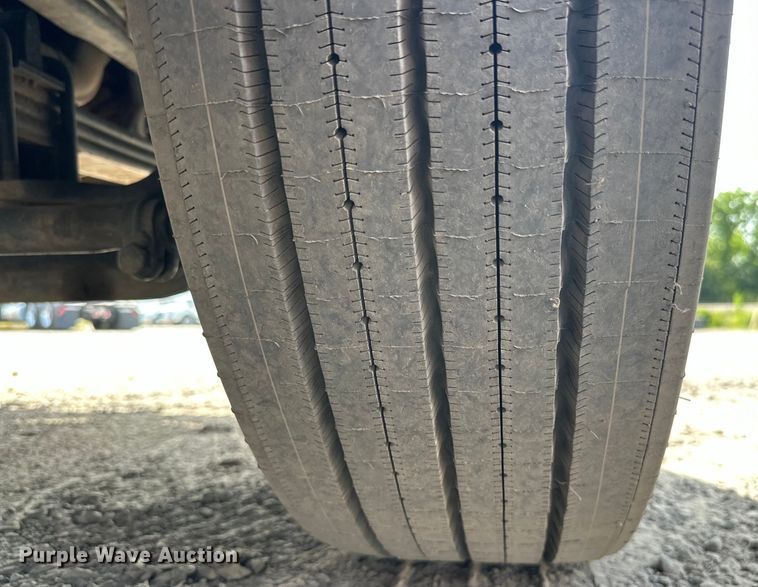 image for item EJ4478 2020 International  LT625 semi truck