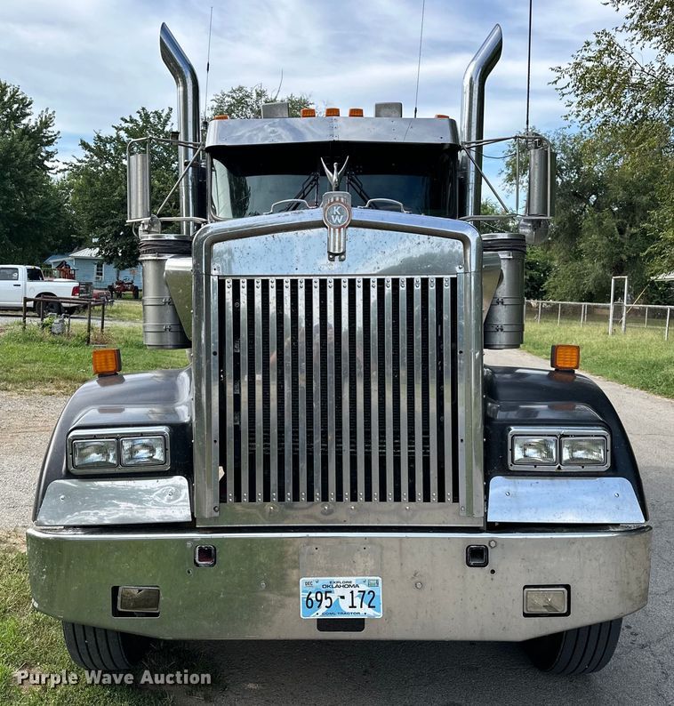 image for item EJ4481 1999 Kenworth  W900 semi truck