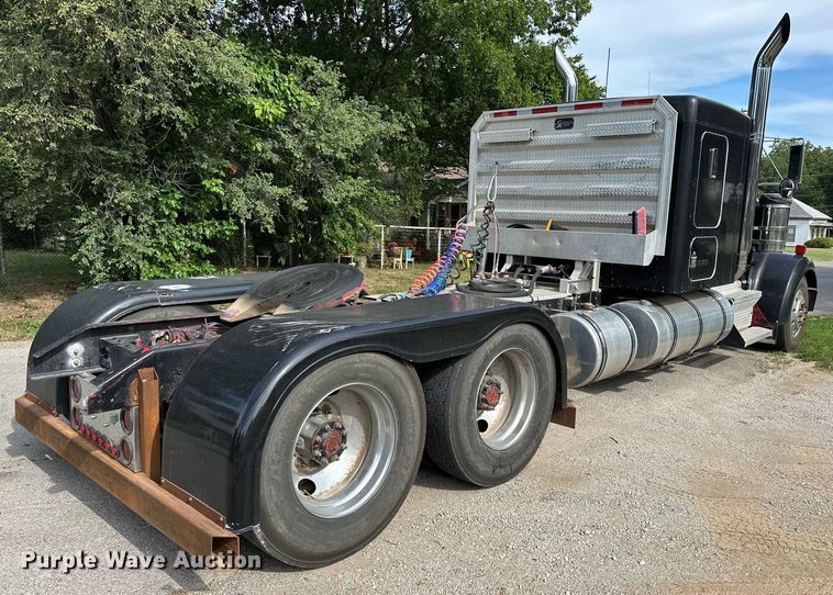 image for item EJ4481 1999 Kenworth  W900 semi truck