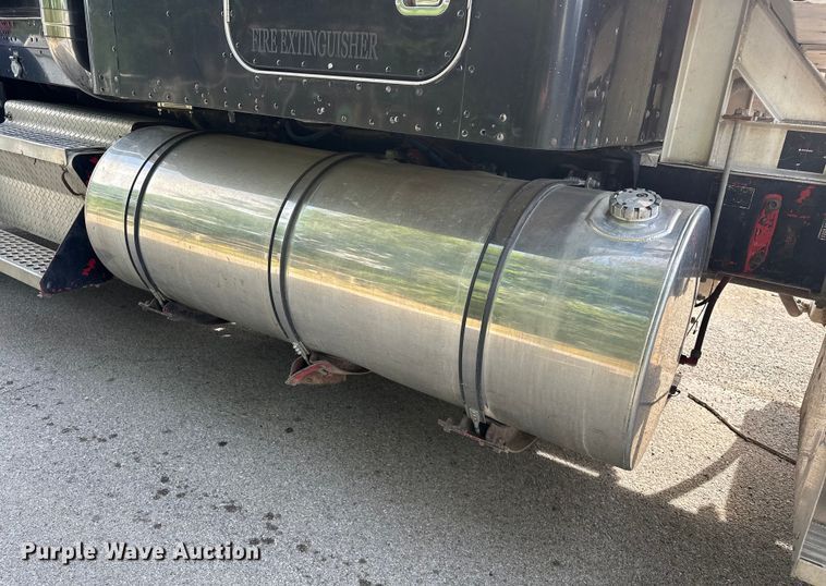 image for item EJ4481 1999 Kenworth  W900 semi truck