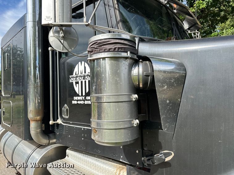 image for item EJ4481 1999 Kenworth  W900 semi truck