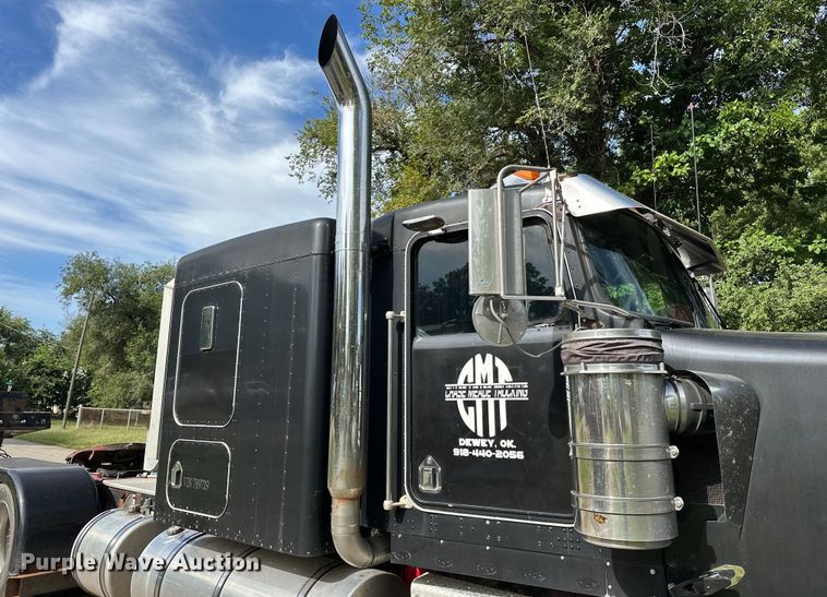 image for item EJ4481 1999 Kenworth  W900 semi truck