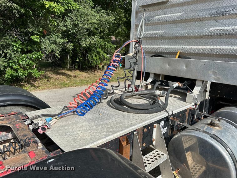 image for item EJ4481 1999 Kenworth  W900 semi truck